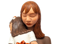 Casa Madre Ana celebra 9 anos com mostra de bonecas históricas