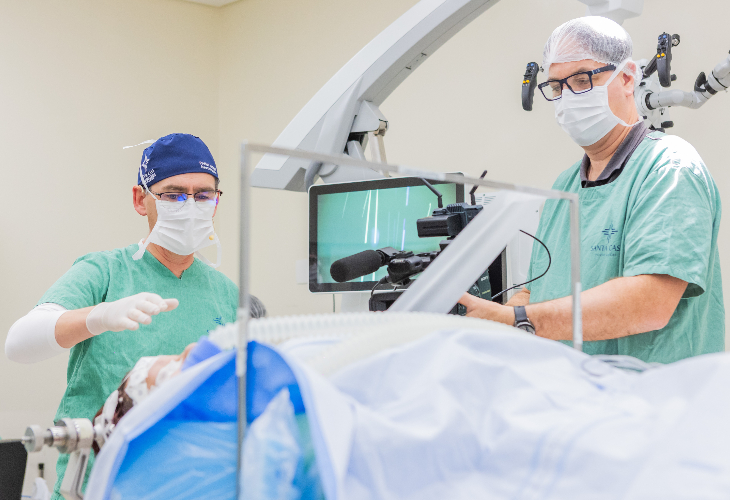Simp&oacute;sio de Neurocirurgia levar&aacute; cirurgias em 3D para sala de cinema em Porto Alegre