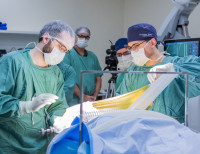 Simp&oacute;sio de Neurocirurgia levar&aacute; cirurgias em 3D para sala de cinema em Porto Alegre